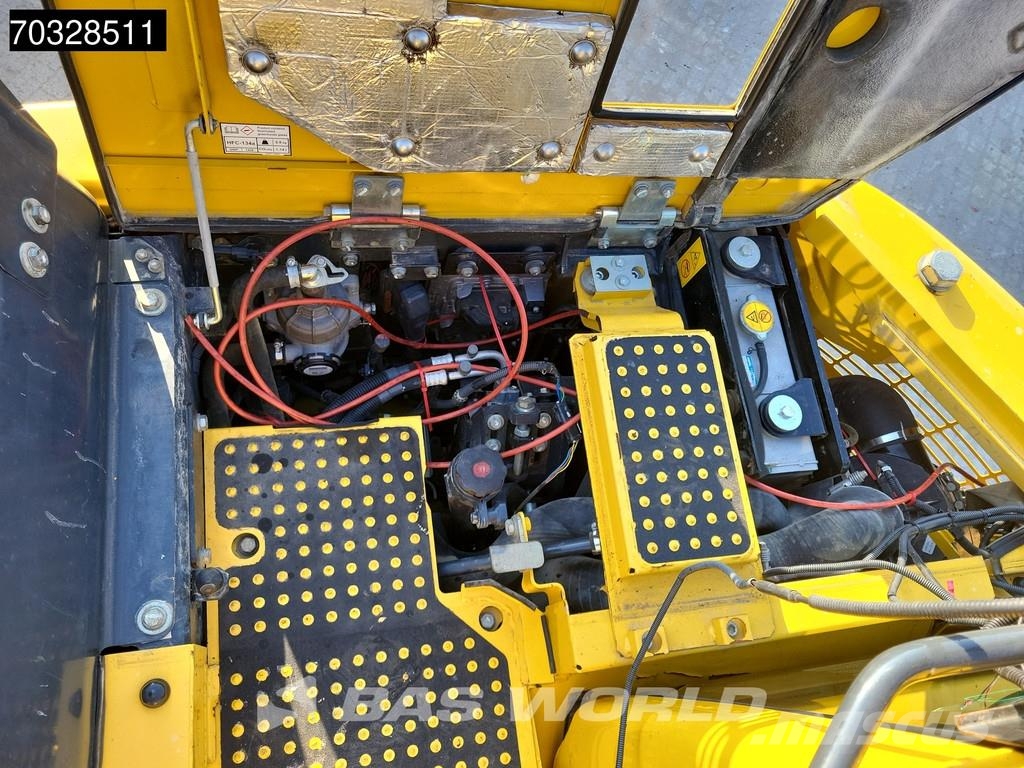 Komatsu PC138 US-11 Bageri gusjeničari