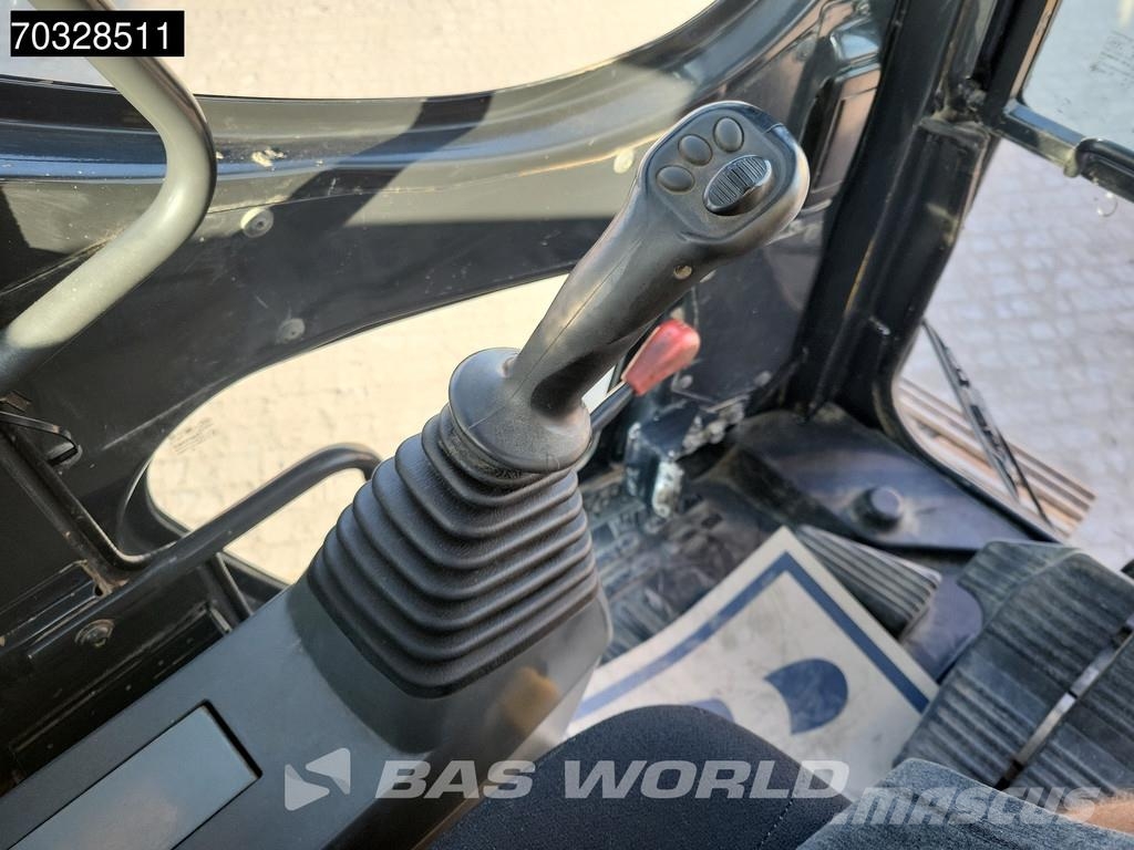 Komatsu PC138 US-11 Bageri gusjeničari