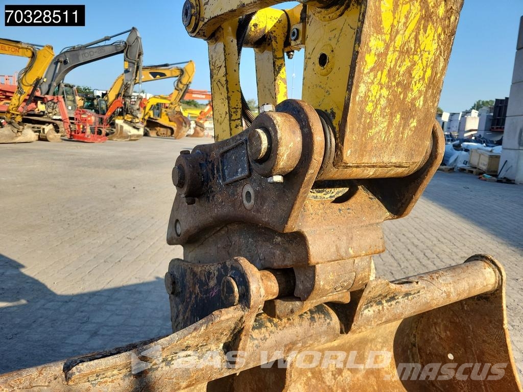 Komatsu PC138 US-11 Bageri gusjeničari