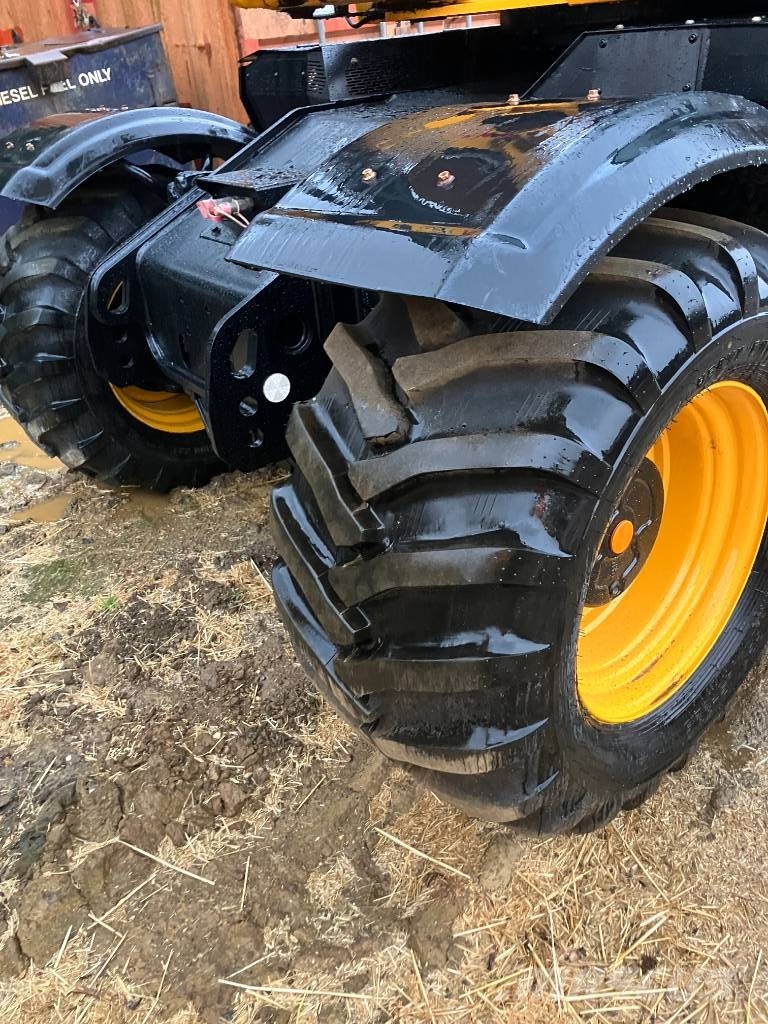 JCB Hydradig Kolesové rýpadlá