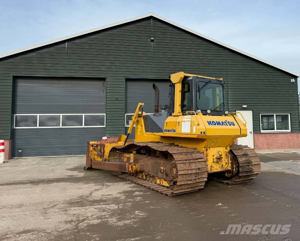 Komatsu D 65 PX-15 E0 Crawler dozers