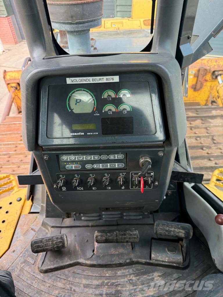 Komatsu D 65 PX-15 E0 Crawler dozers