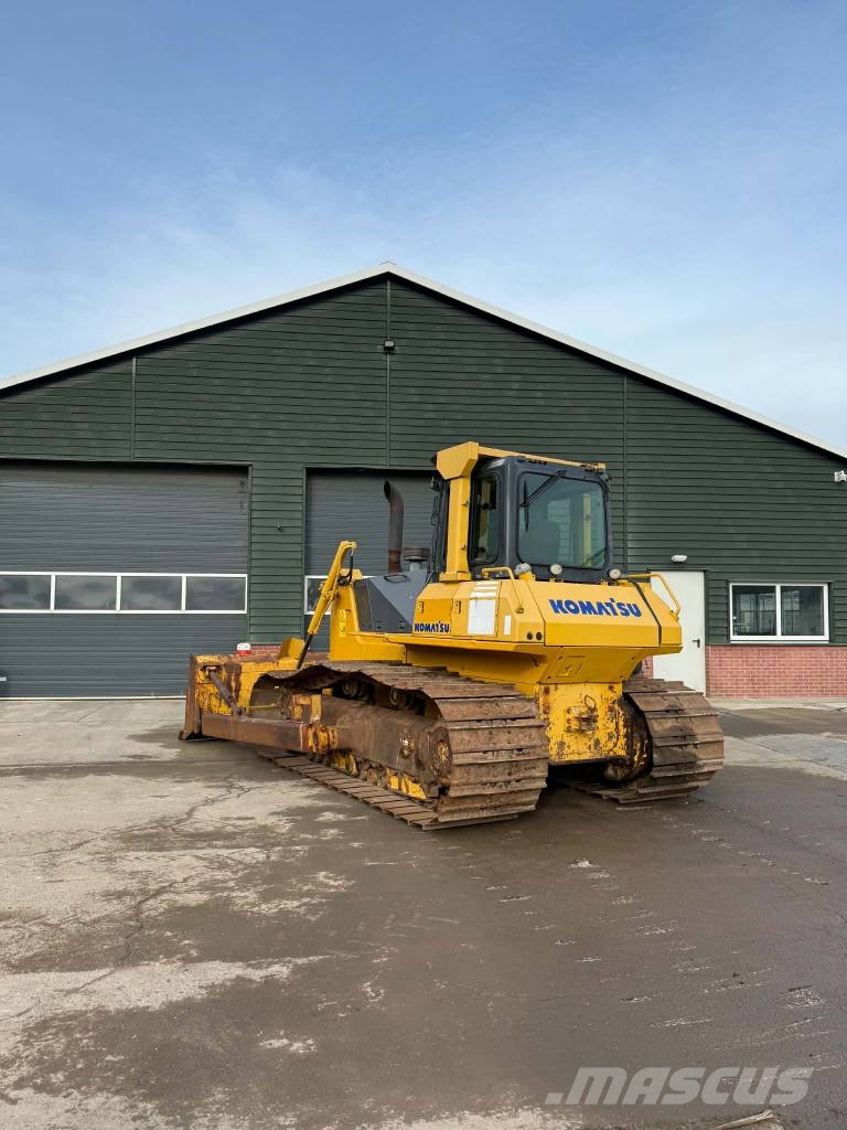 Komatsu D 65 PX-15 E0 Crawler dozers