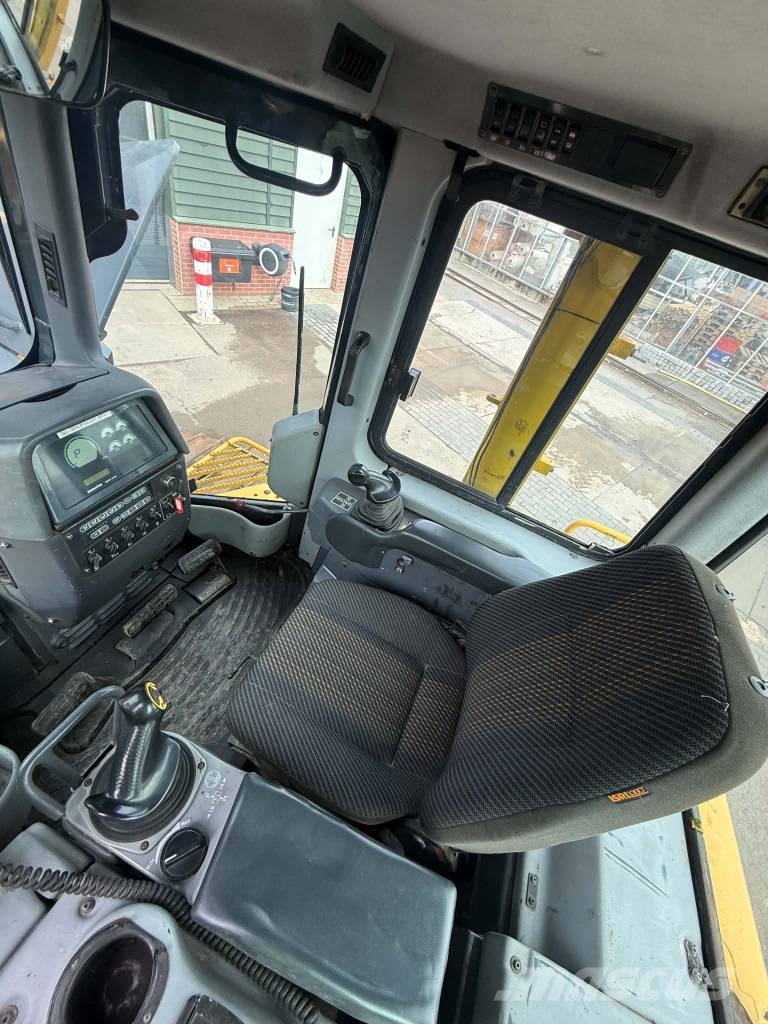 Komatsu D 65 PX-15 E0 Crawler dozers