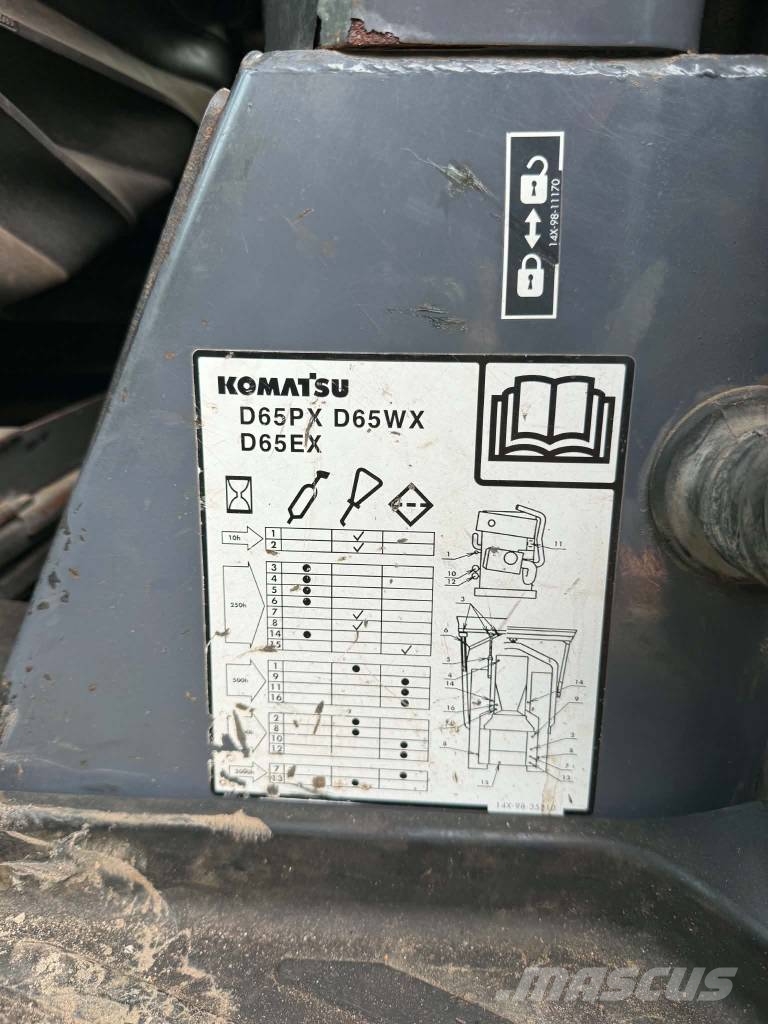 Komatsu D 65 PX-15 E0 Crawler dozers