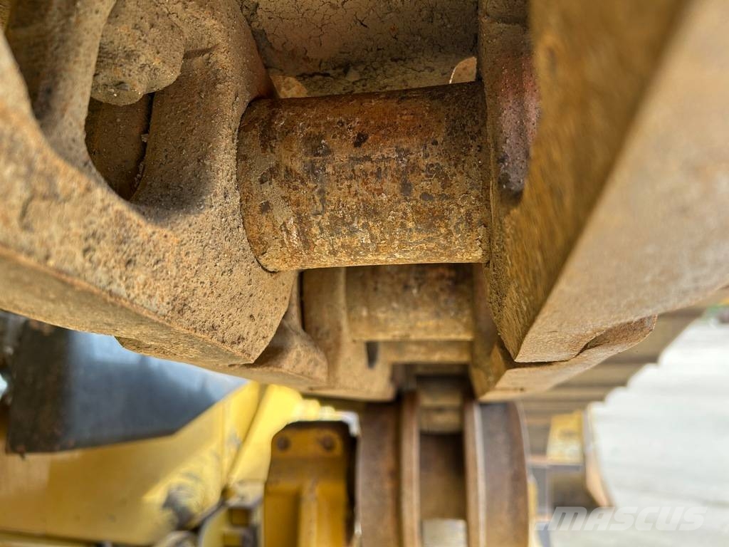 CAT D 6 XE LGP - FULL GPS, FOLDING BLADE Kāpurķēžu buldozeri