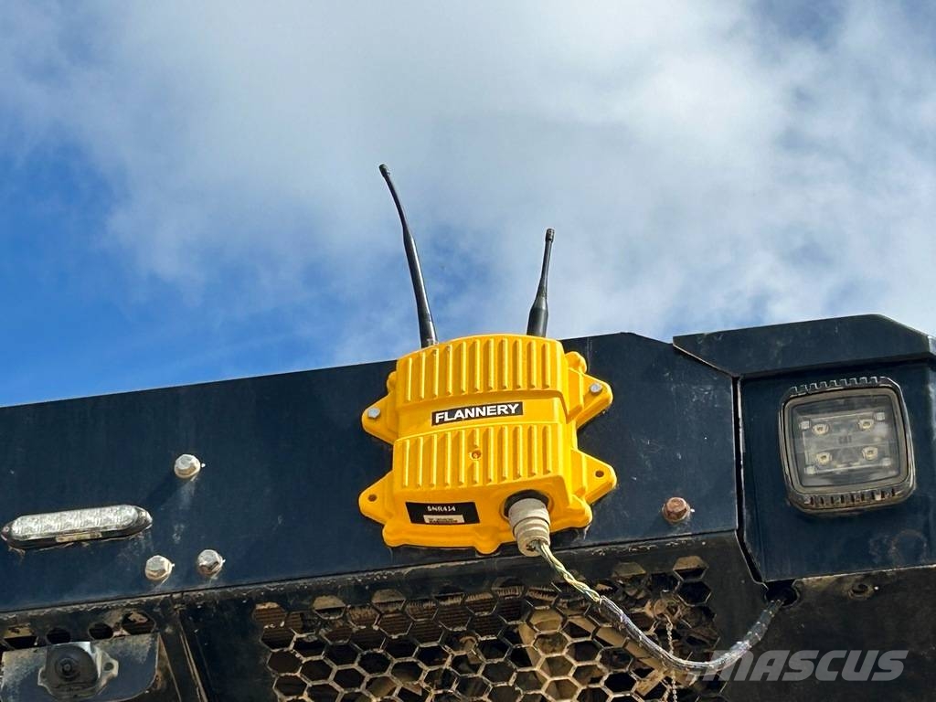 CAT D 6 XE LGP - FULL GPS, FOLDING BLADE Kāpurķēžu buldozeri