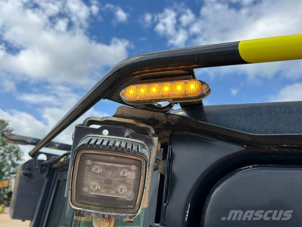 CAT D 6 XE LGP - FULL GPS, FOLDING BLADE Kāpurķēžu buldozeri
