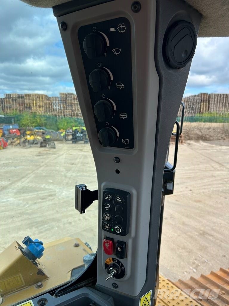 CAT D 6 XE LGP - FULL GPS, FOLDING BLADE Kāpurķēžu buldozeri