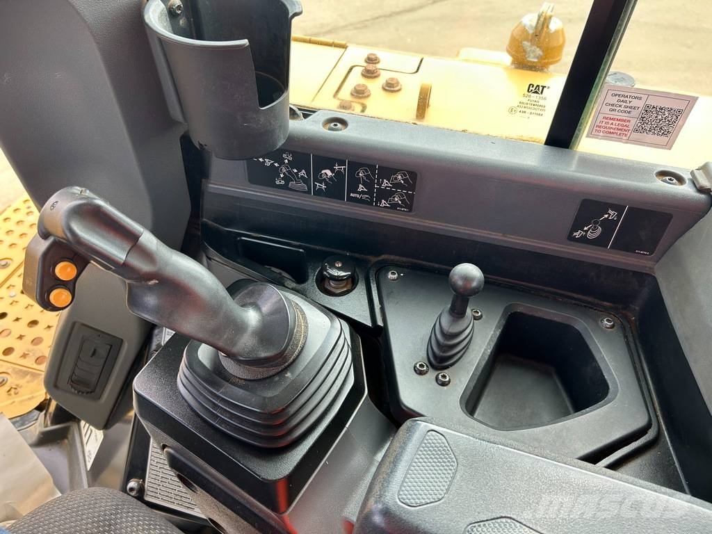 CAT D 6 XE LGP - FULL GPS, FOLDING BLADE Kāpurķēžu buldozeri
