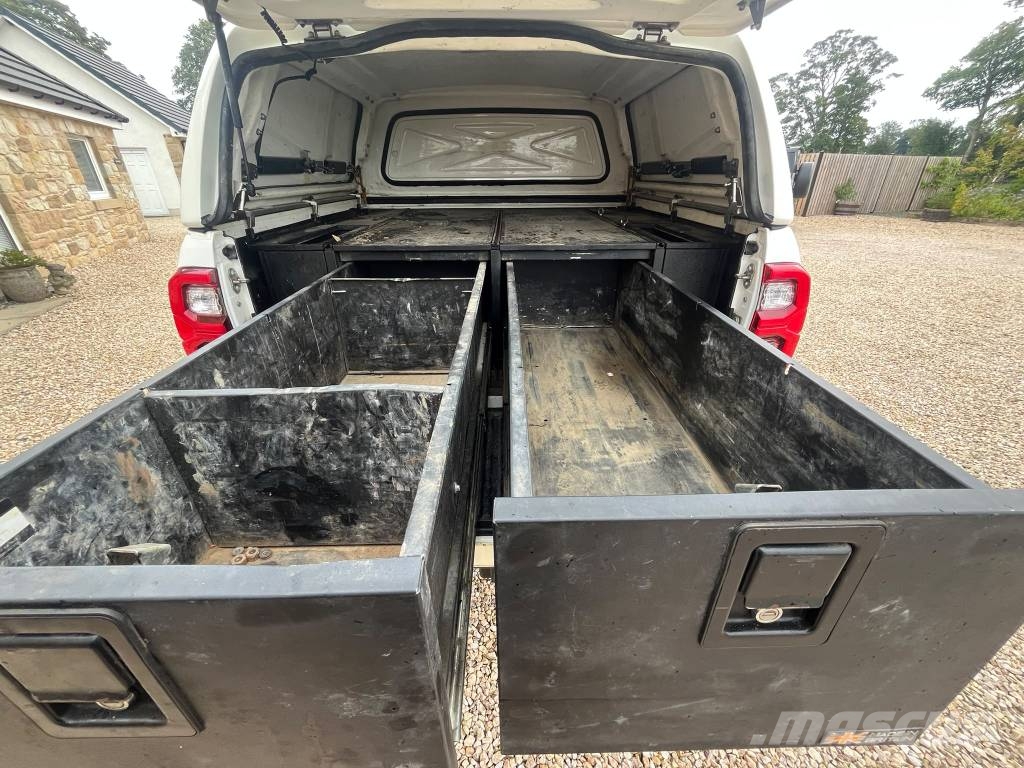 Toyota Hilux Pick up/Dropside