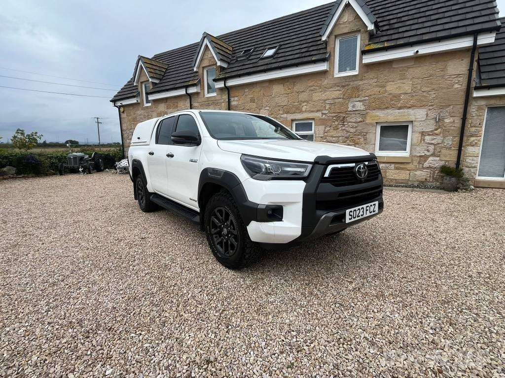 Toyota Hilux Pick up/Dropside