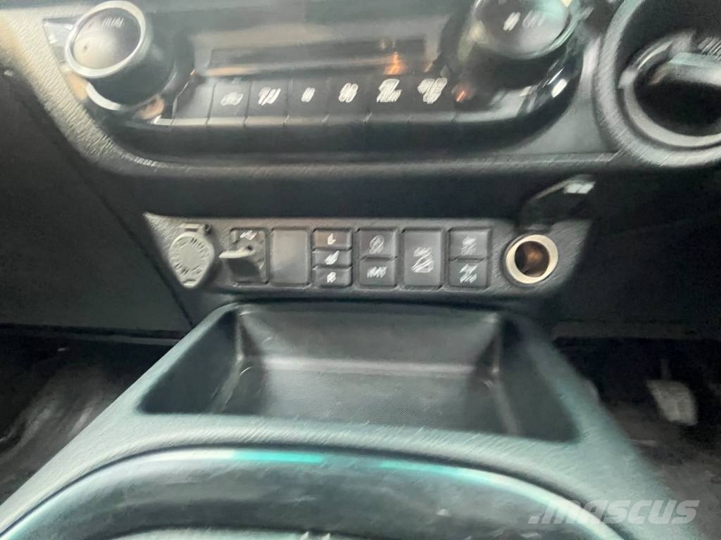 Toyota Hilux Pick up/Dropside
