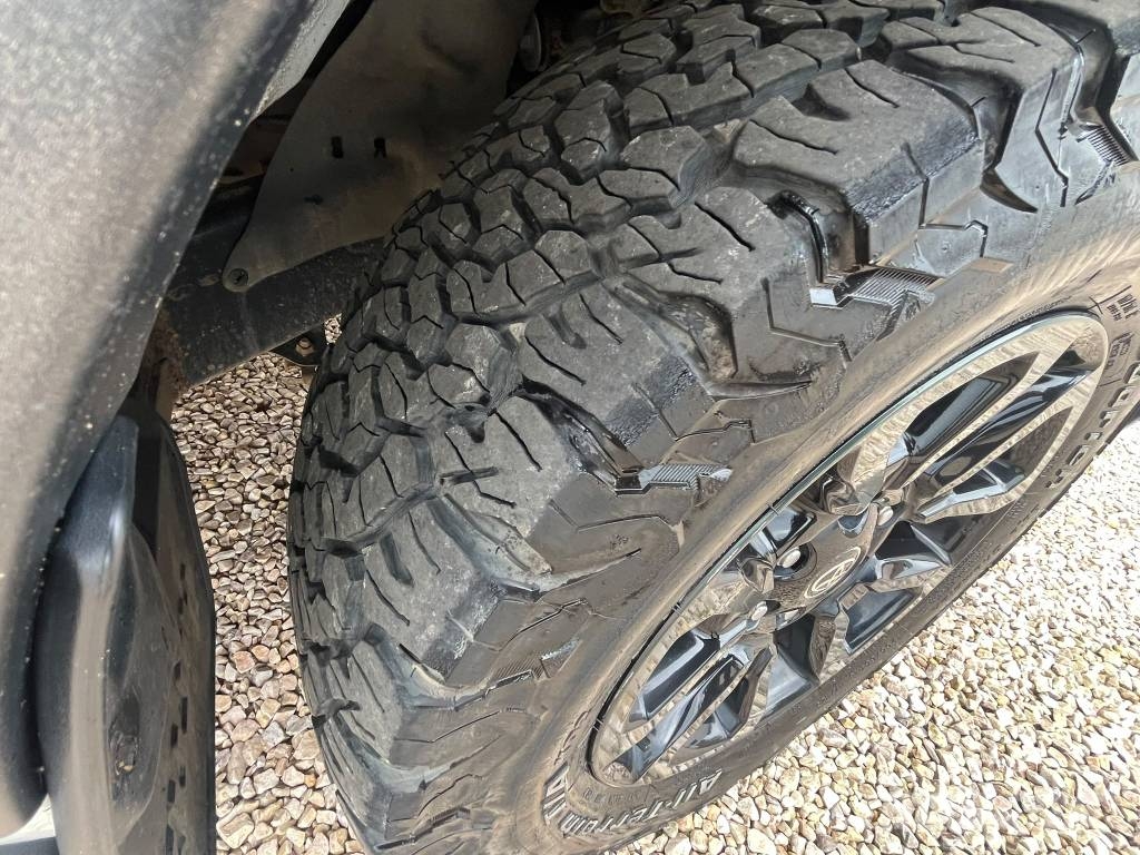 Toyota Hilux Pick up/Dropside