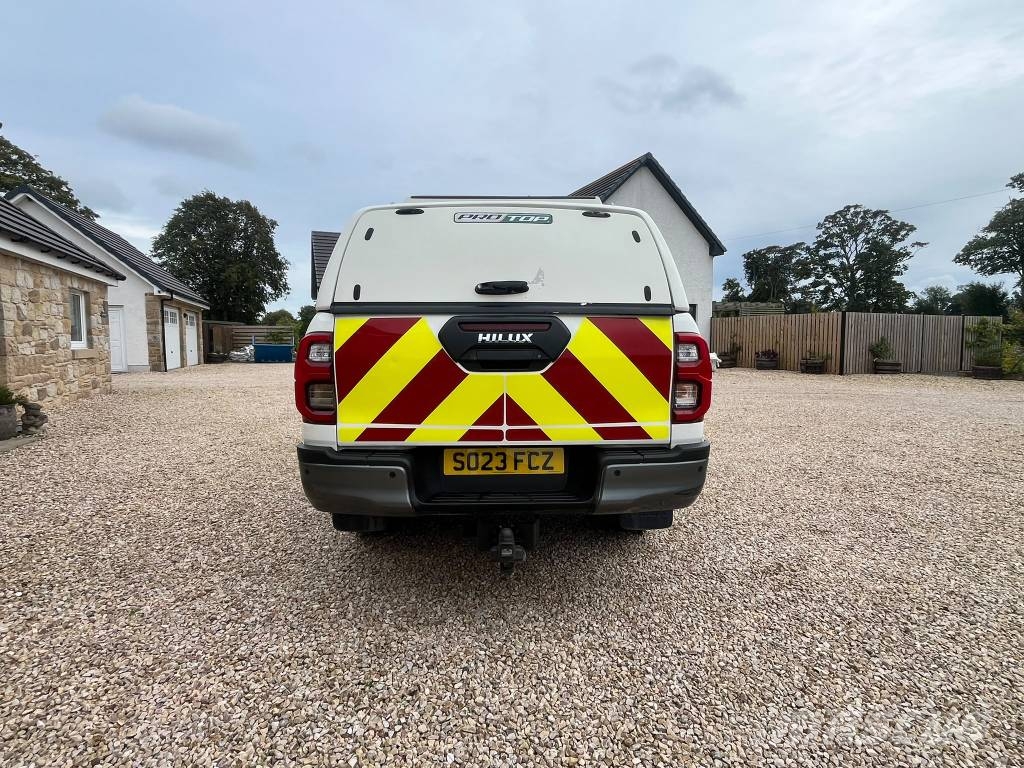 Toyota Hilux Pick up/Dropside