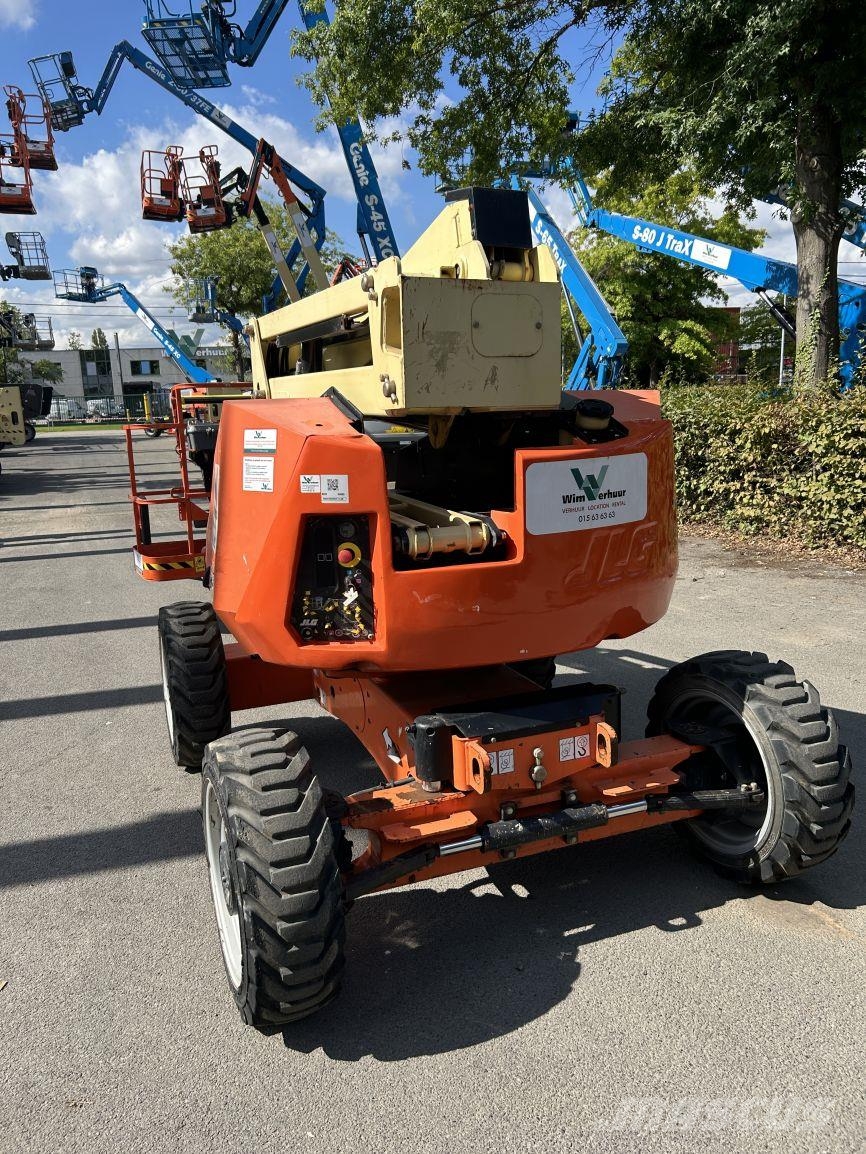 JLG 340AJ (4566) Karos emelők