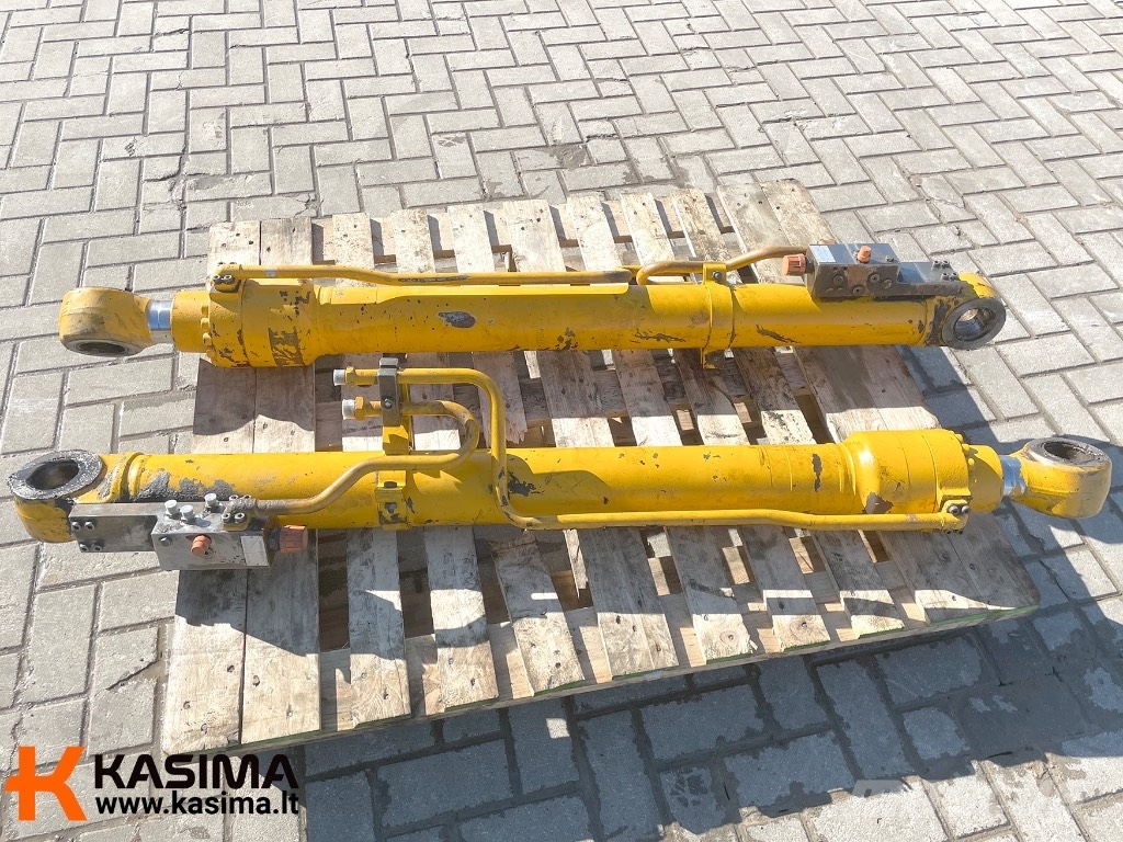JCB JS130LC Boom Cylinders Hidraulikos įrenginiai