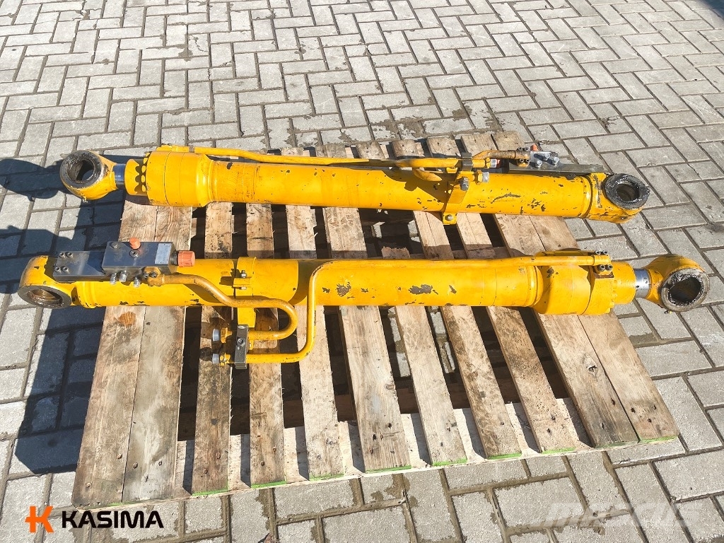 JCB JS130LC Boom Cylinders Hidraulikos įrenginiai