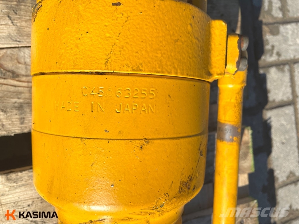 JCB JS130LC Boom Cylinders Hidraulikos įrenginiai