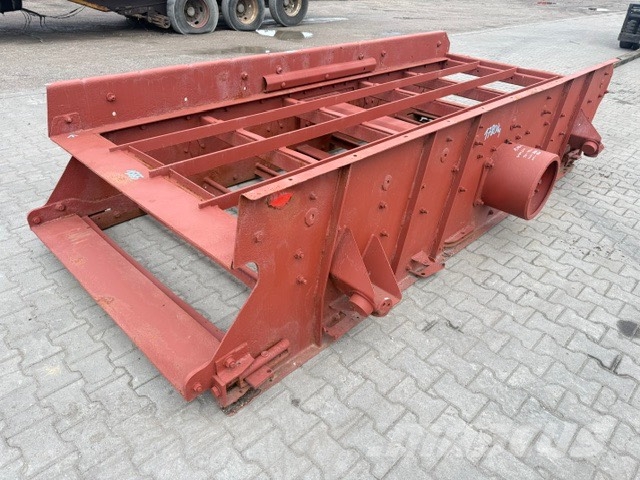 Extec 2-deck aggregate screener غرابيل