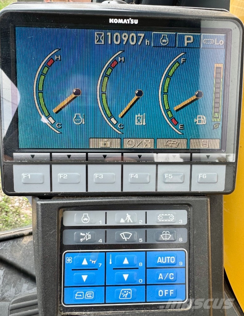 Komatsu PC 210 LC-8 Εκσκαφείς με ερπύστριες