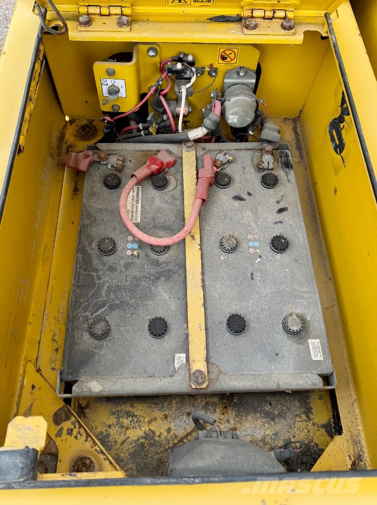 Komatsu PC 210 LC-8 Εκσκαφείς με ερπύστριες