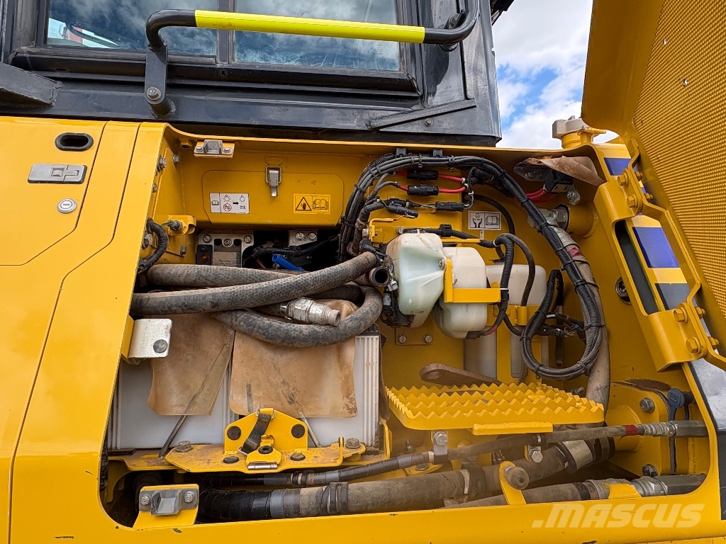 Komatsu D 61 PX24 (Leica GPS - Fold Blade - Ripper) Buldozer sobre oruga