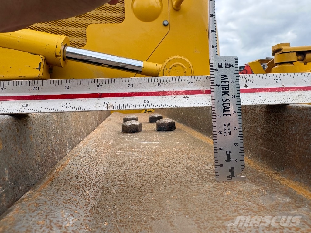Komatsu D 61 PX24 (Leica GPS - Fold Blade - Ripper) Buldozer sobre oruga