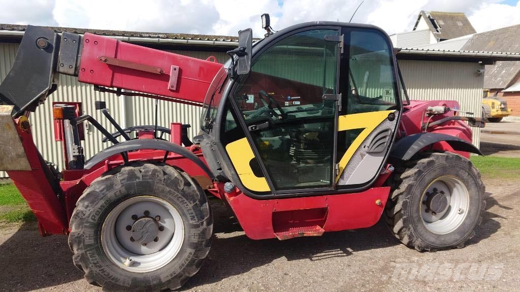 New Holland LM 1345 テレスコーピックハンドラー