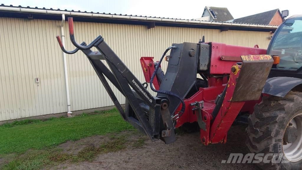 New Holland LM 1345 テレスコーピックハンドラー
