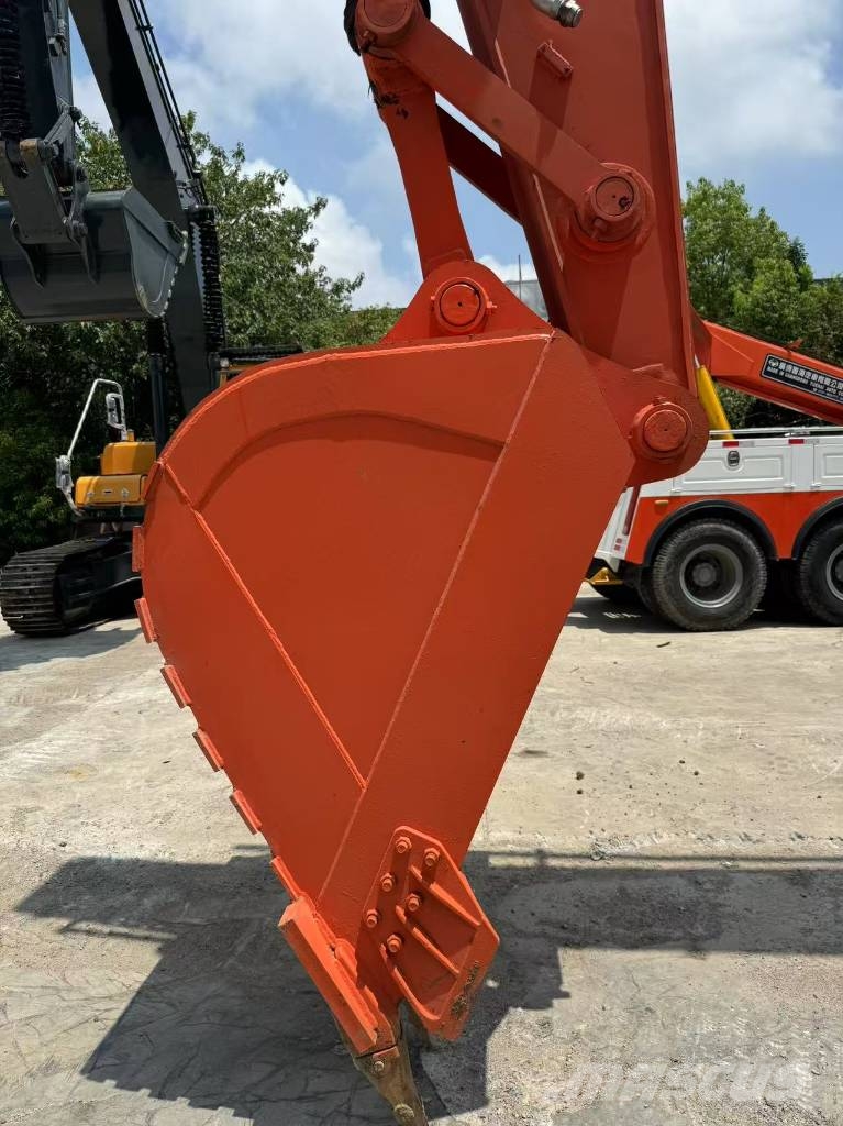 Hitachi ZX 350 Bagri goseničarji