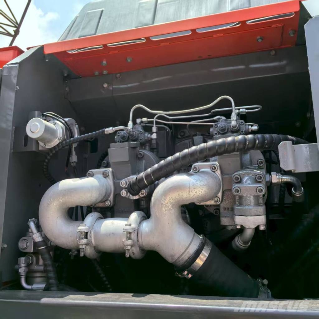 Hitachi ZX 350 Bagri goseničarji