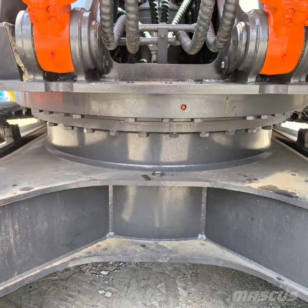 Hitachi ZX 350 Bagri goseničarji