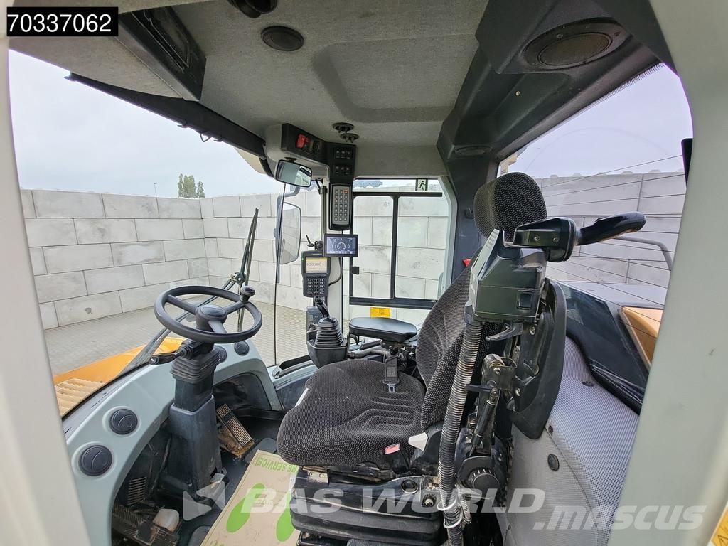 Liebheer L566 Xpower Iekrāvēji uz riteņiem