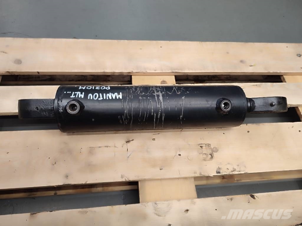 Bucket leveling cylinder Manitou MLT 725 液压