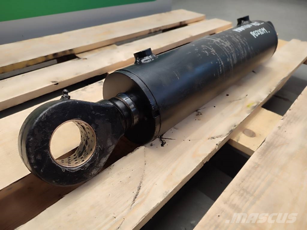 Bucket leveling cylinder Manitou MLT 725 液压