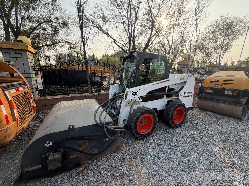 Bobcat S 550 スキッドステアローダー