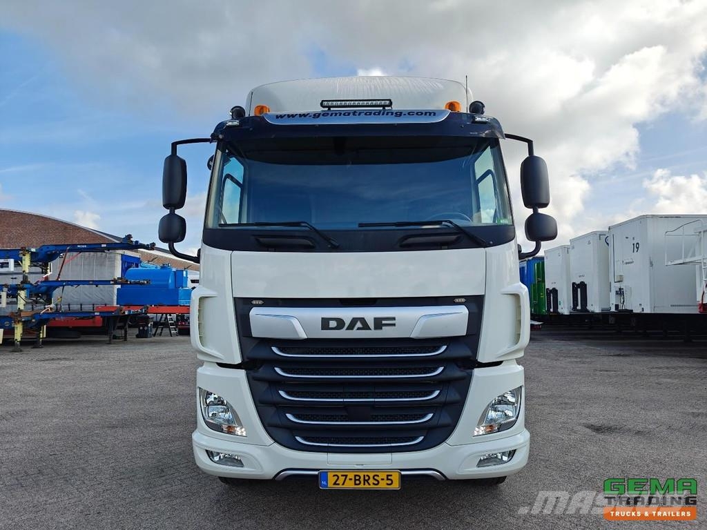 DAF CF 430 FAX 8x2/6 Day Cab Euro6D - Machine Transpor شاحنات مسطحة/مفصلية الجوانب