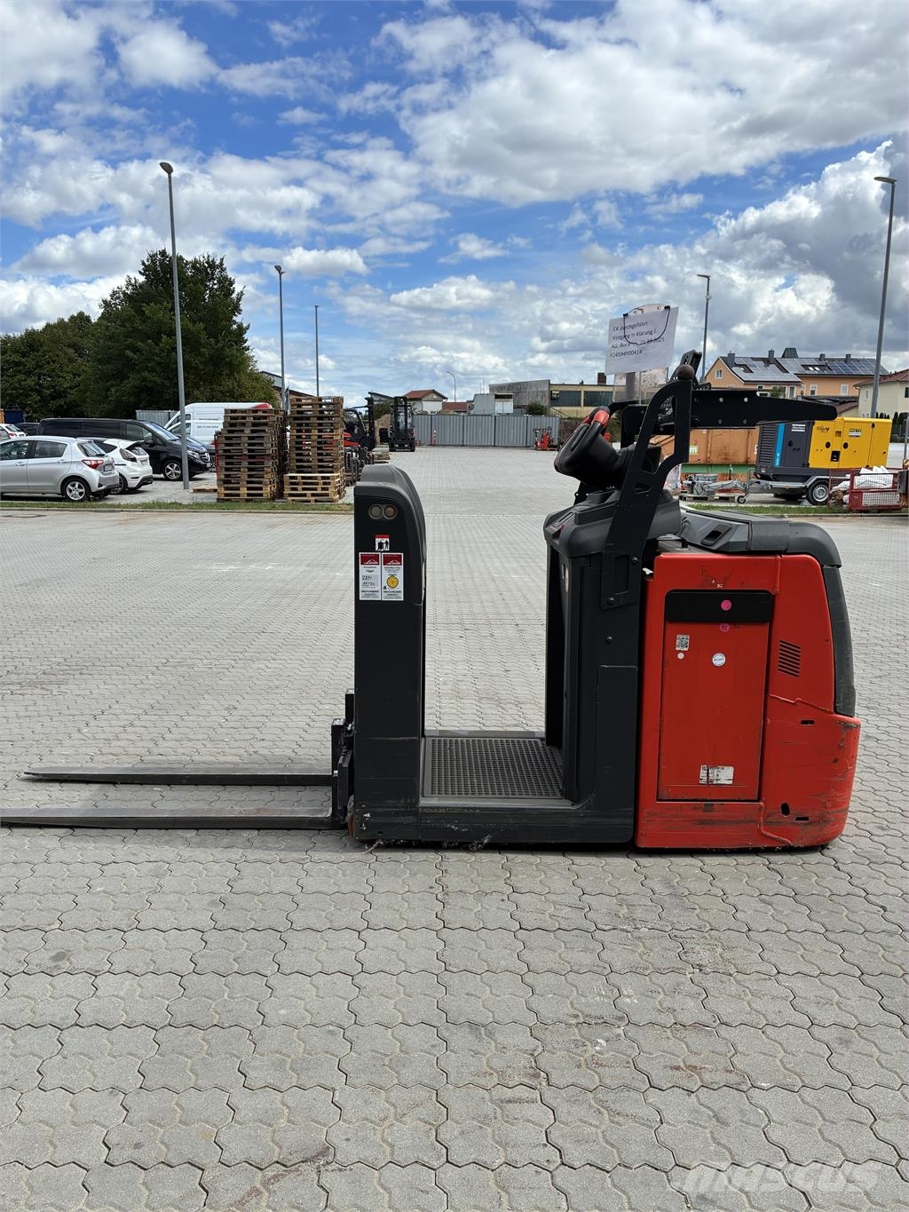 Linde V08-02 High lift order picker
