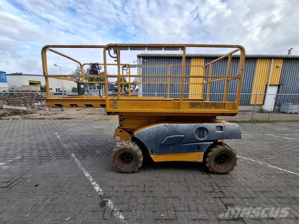 Haulotte COMPACT 10RTE Compact 10 RTE Šķerveida pacēlāji