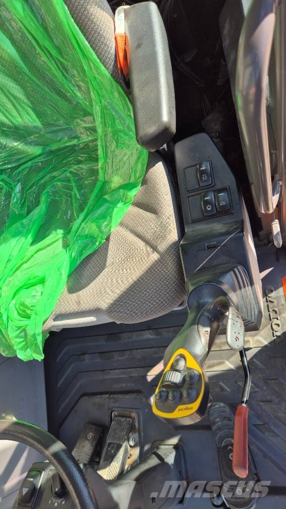 Volvo EW 60 E حفارات بعجل