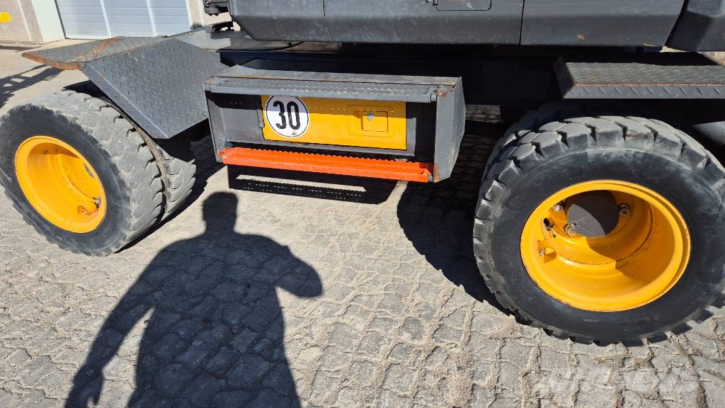 Volvo EW 60 E حفارات بعجل