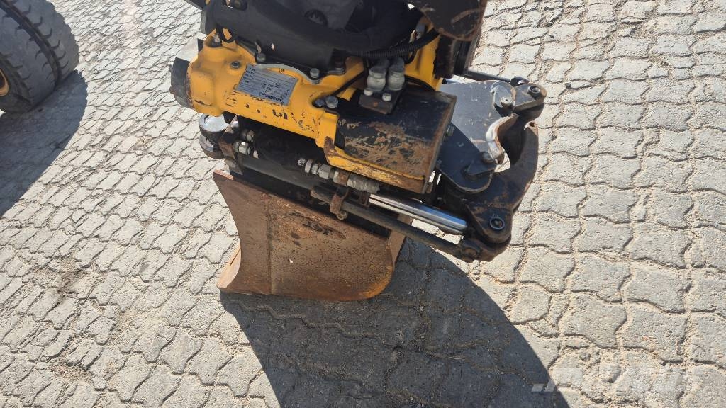 Volvo EW 60 E حفارات بعجل