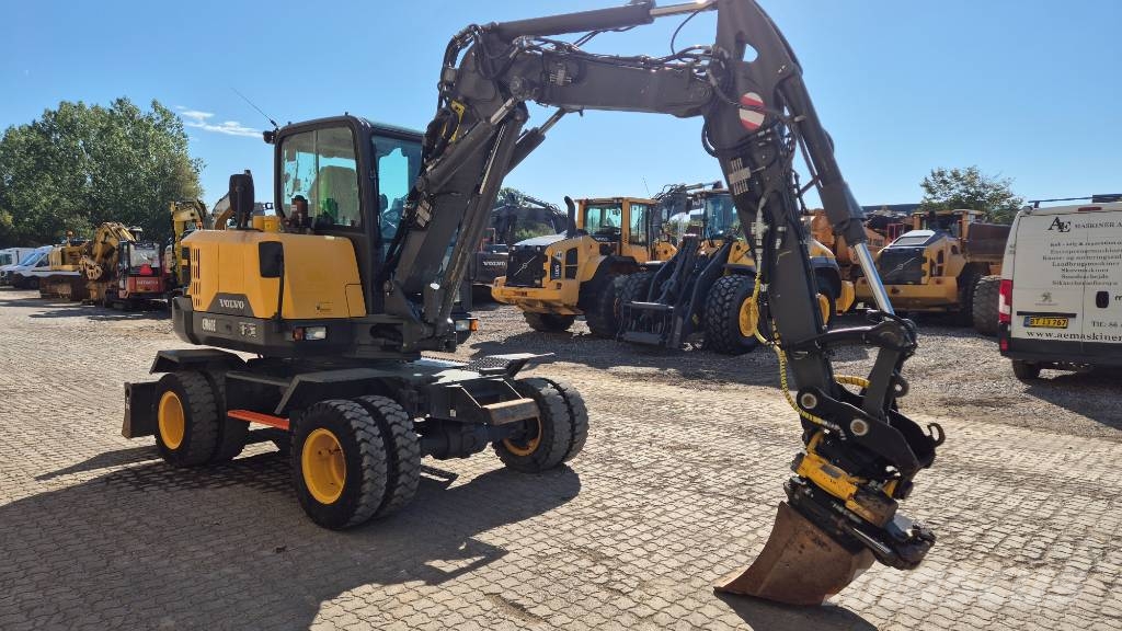 Volvo EW 60 E حفارات بعجل