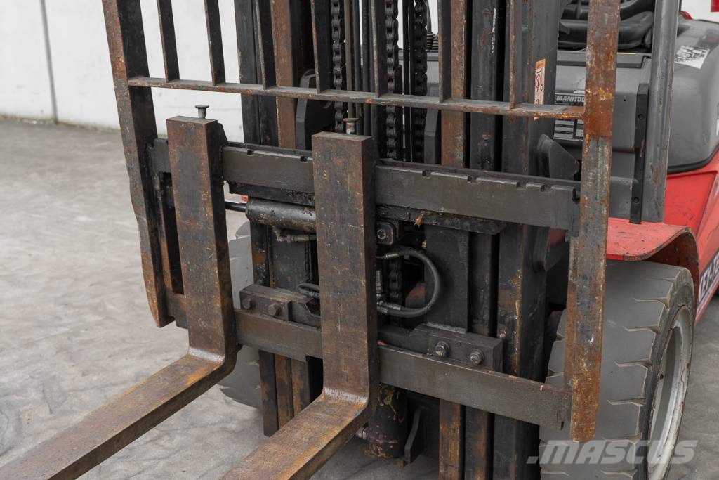 Manitou MI 30 D Dīzeļa autoiekrāvēji