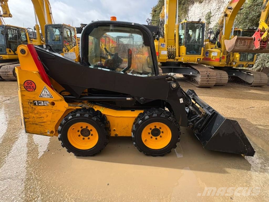 JCB SSL 135 Skidsteer Schrankladers