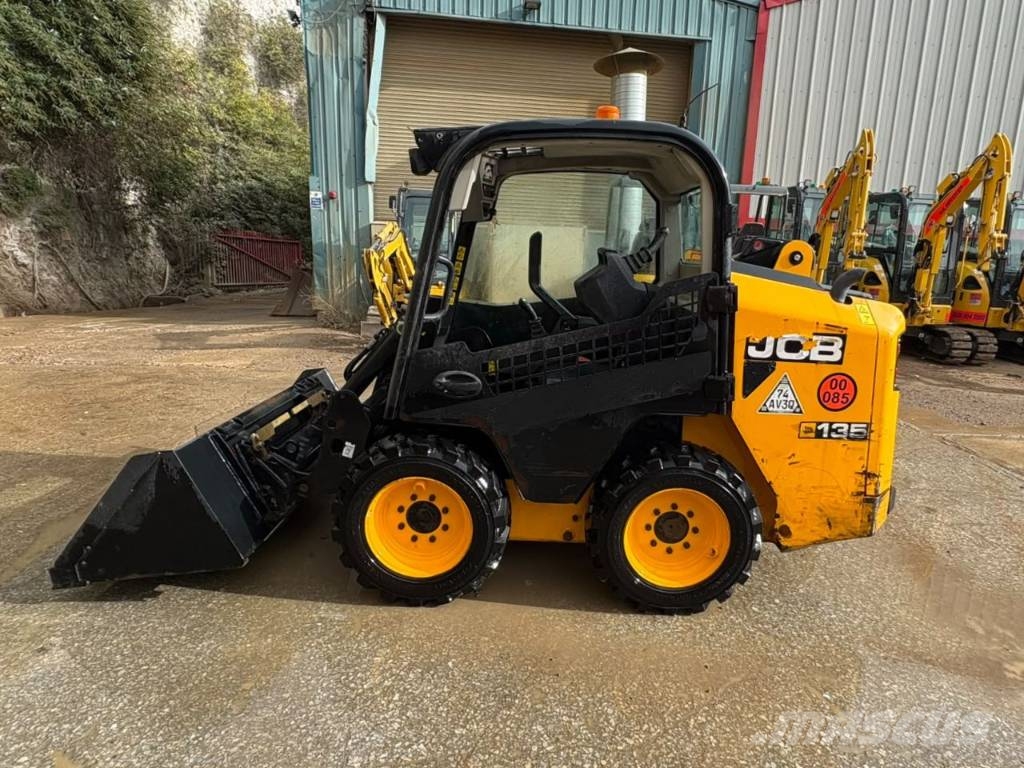 JCB SSL 135 Skidsteer Schrankladers