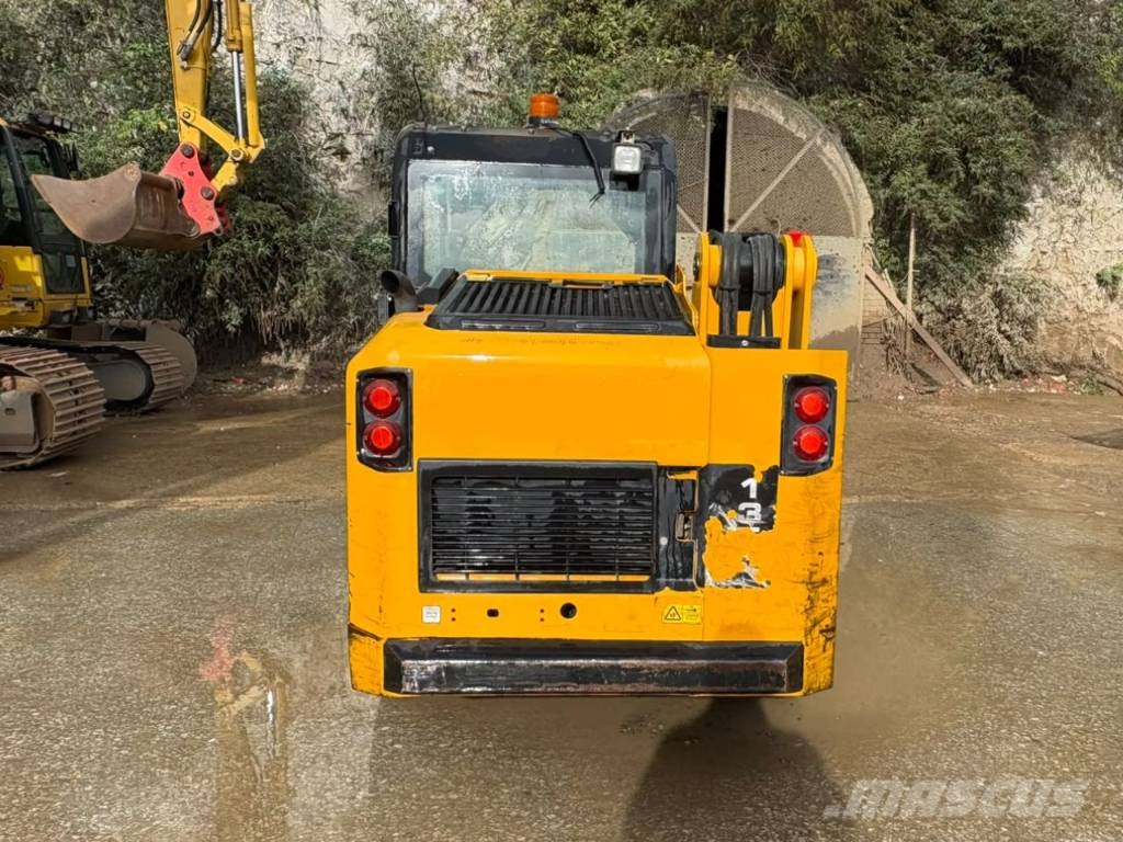 JCB SSL 135 Skidsteer Schrankladers