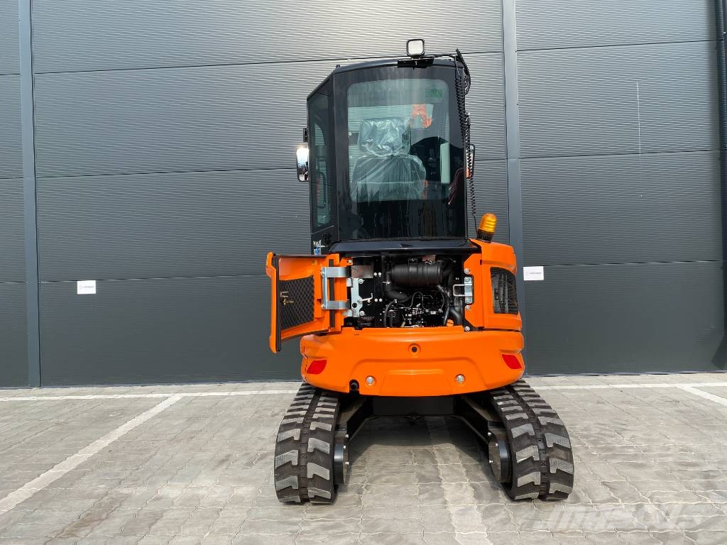 Lonking Cdm6025 Mini kotrók < 7t