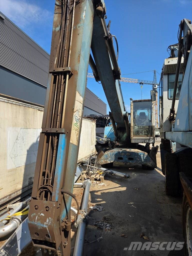 Fuchs MHL 331 D مناولات المخلفات / مناولات صناعية